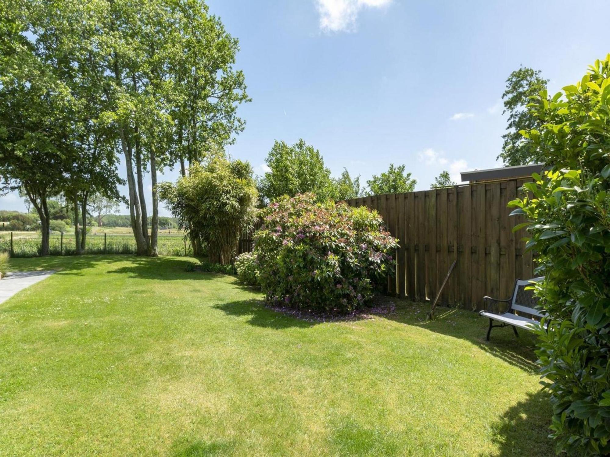 Modern Holiday Home With Large Garden Sint Maartensvlotbrug Extérieur photo